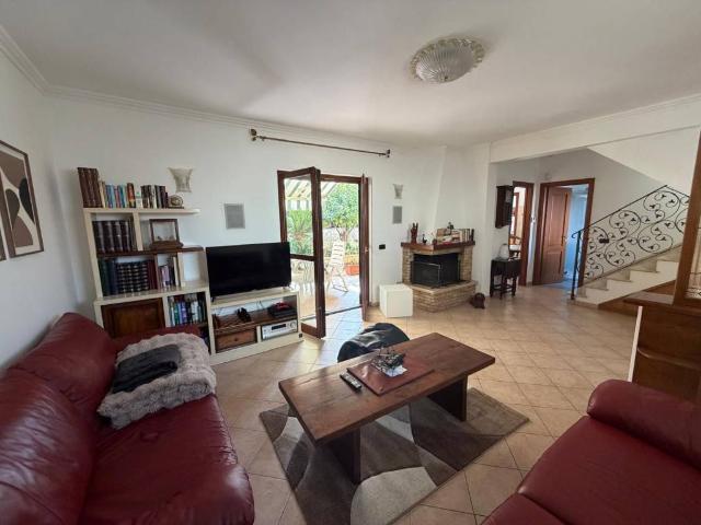 Villa in vendita a Anzio RM