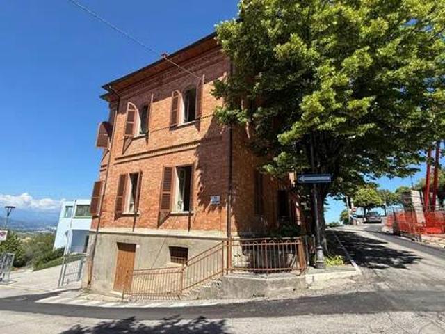 Villa in vendita a Ancarano TE