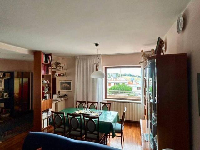 Villa in vendita a Ancona AN