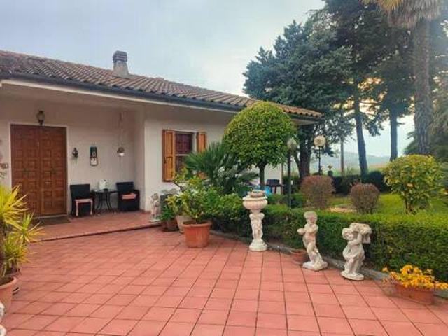 Villa in vendita a Ancona AN