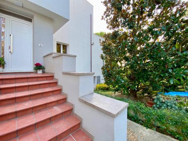 Villa in vendita a Ancona
