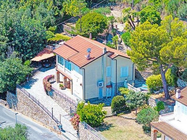 Villa in vendita a Andora SV