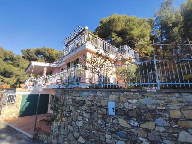 Villa in vendita a Andora SV