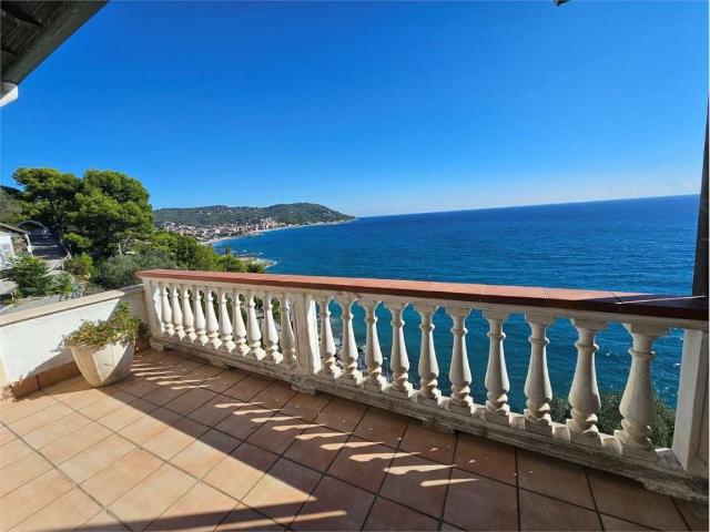 Villa in vendita a Andora SV