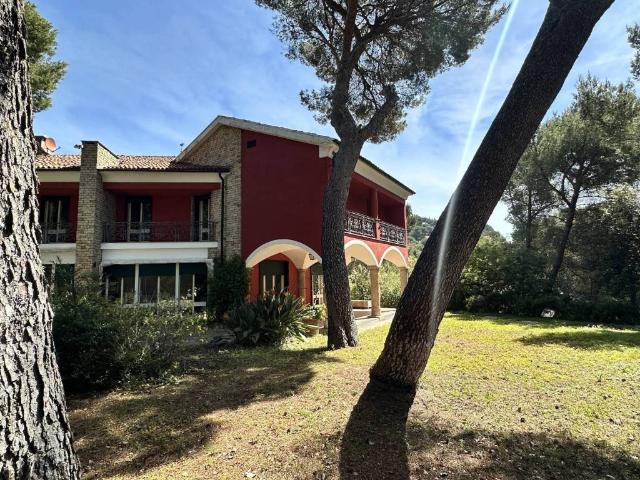 Villa in vendita a Andora SV