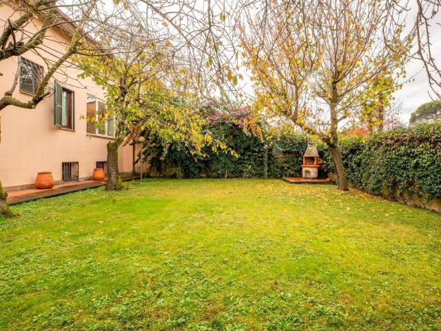 Villa in vendita a Anguillara Sabazia RM