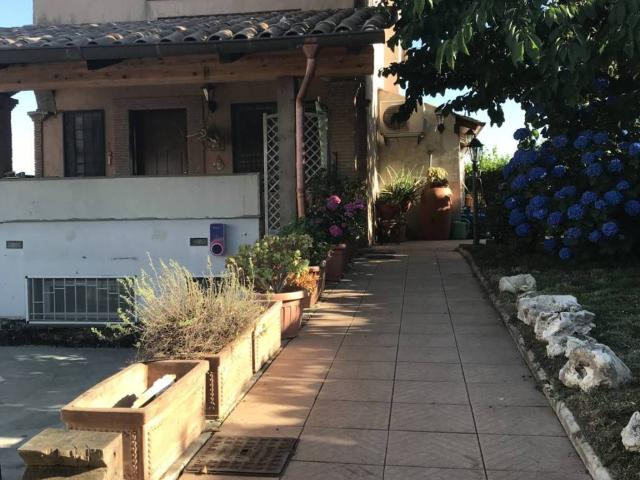 Villa in vendita a Anguillara Sabazia RM