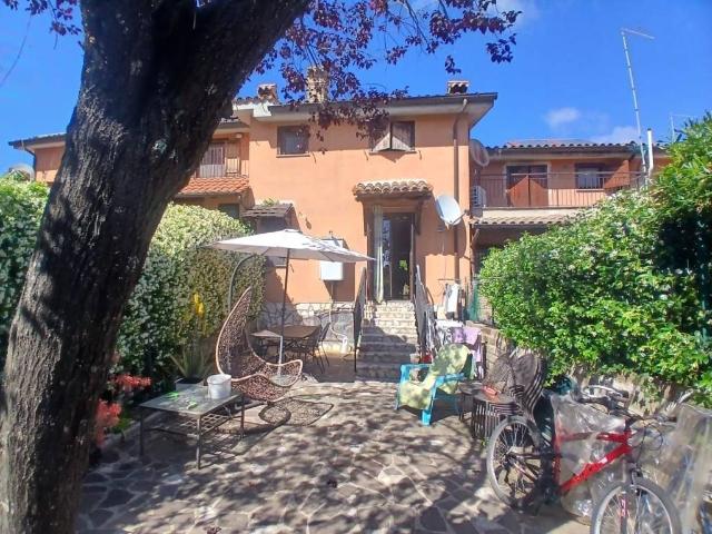 Villa in vendita a Anguillara Sabazia RM