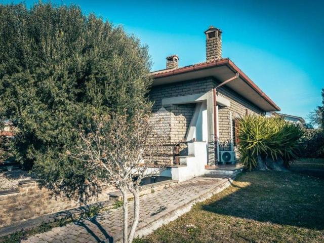 Villa in vendita a Anguillara Sabazia RM