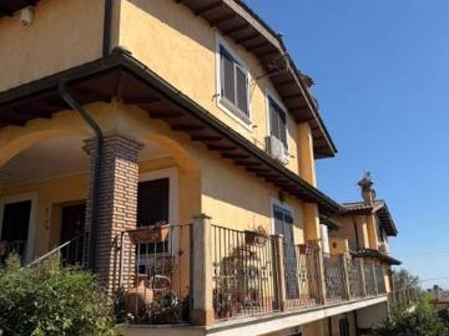 Villa in vendita a Anguillara Sabazia RM