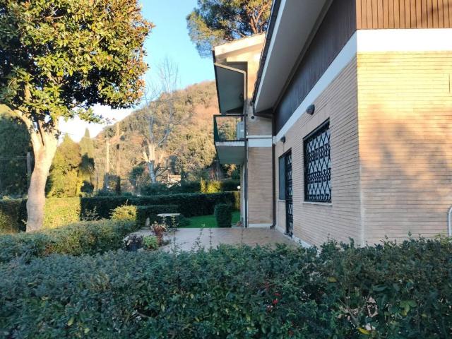 Villa in vendita a Anguillara Sabazia RM