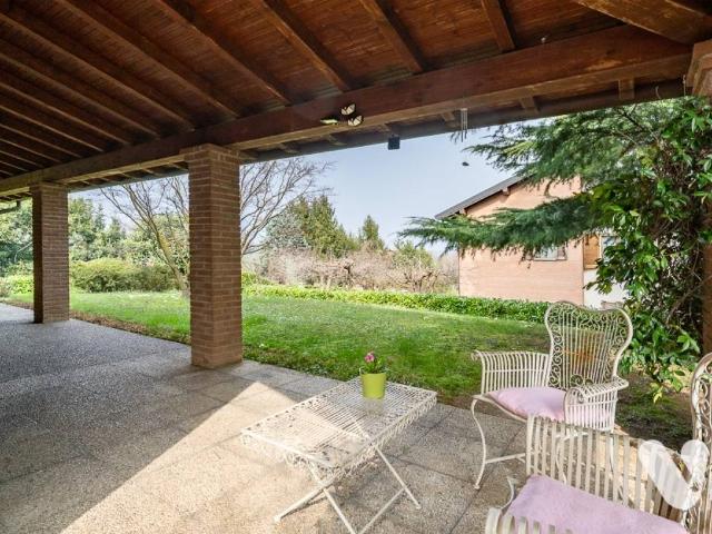 Villa in vendita a Annone di Brianza LC