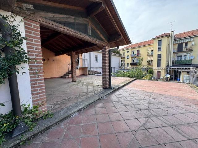 Villa in vendita a Abbiategrasso MI