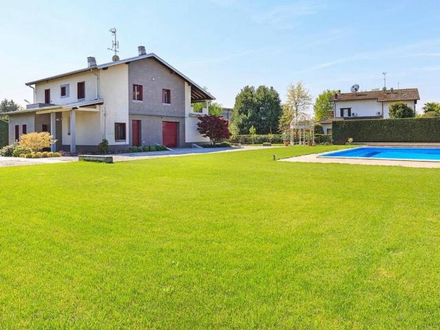 Villa in vendita a Abbiategrasso MI