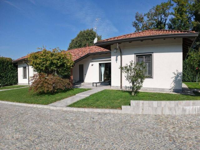 Villa in vendita a Abbiategrasso MI