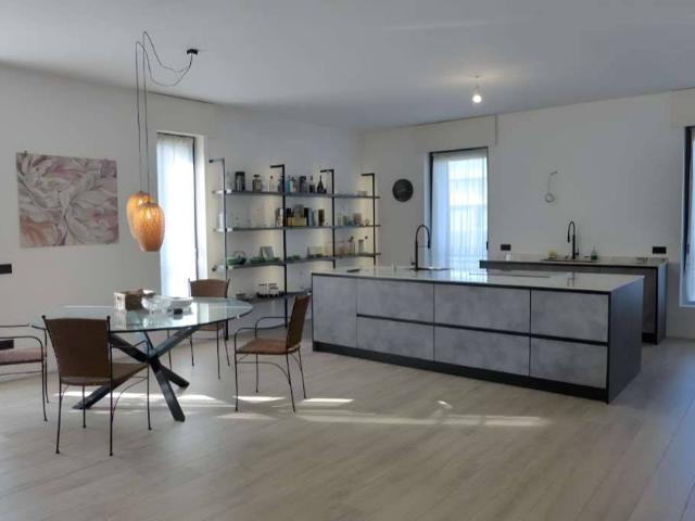 Villa in vendita a Abbiategrasso MI
