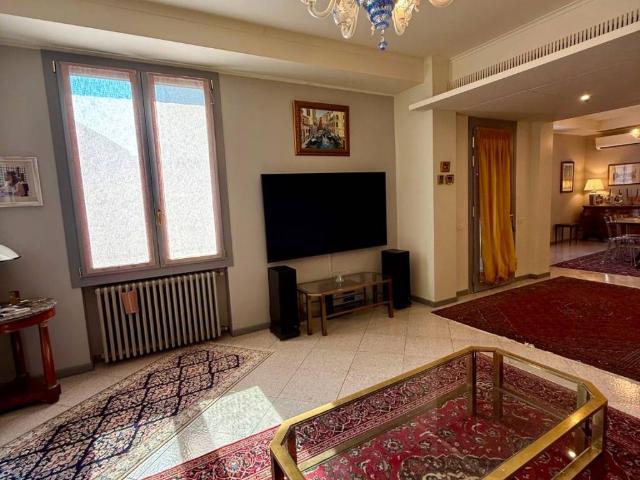 Villa in vendita a Abbiategrasso MI