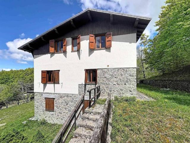 Villa in vendita a Abetone Cutigliano PT