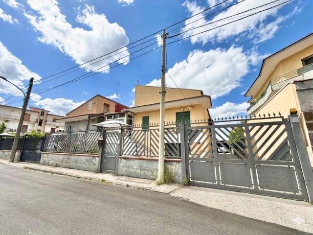 Villa in vendita a Acerra NA