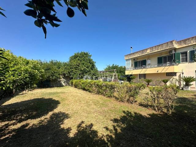 Villa in vendita a Acerra NA