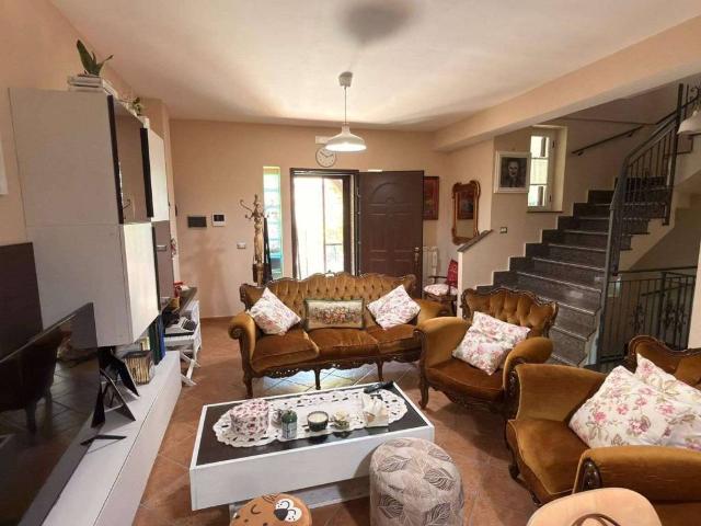Villa in vendita a Acerra NA