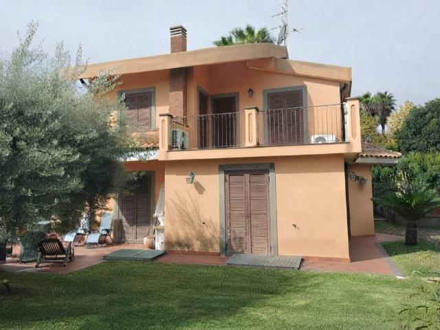 Villa in vendita a Aci Bonaccorsi CT