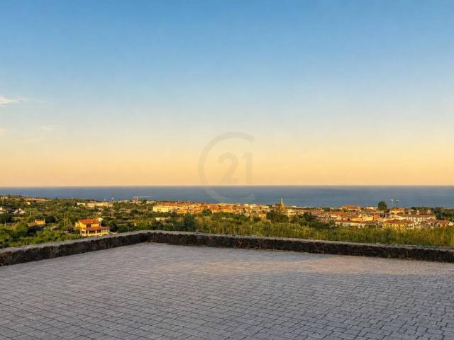 Villa in vendita a Aci Castello CT