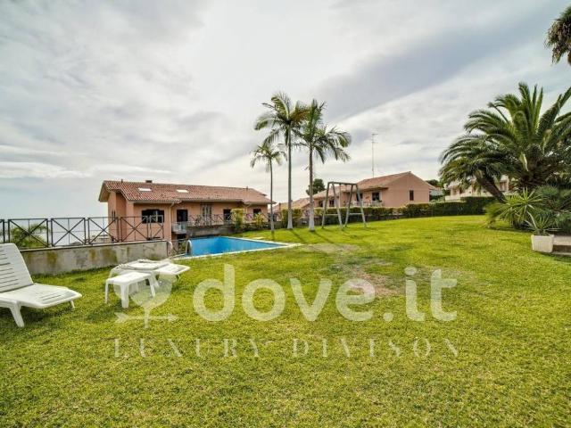 Villa in vendita a Aci Castello CT