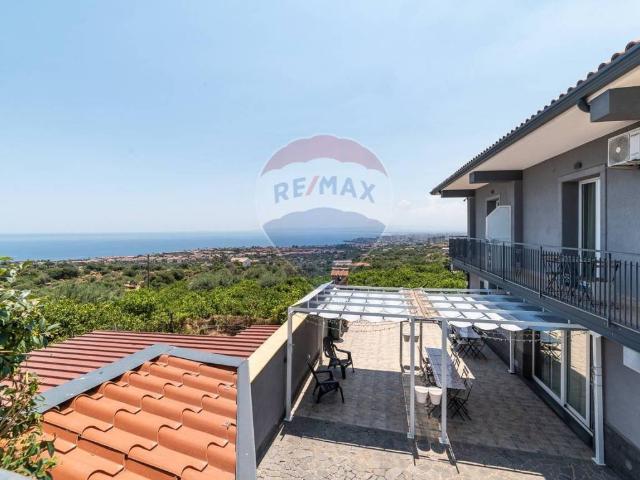 Villa in vendita a Aci Castello CT