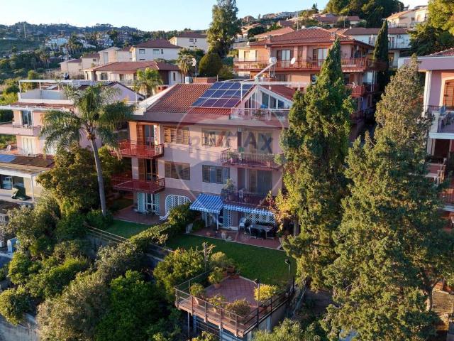 Villa in vendita a Aci Castello CT
