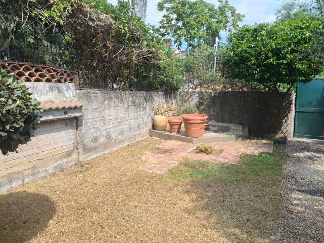 Villa in vendita a Aci Catena CT