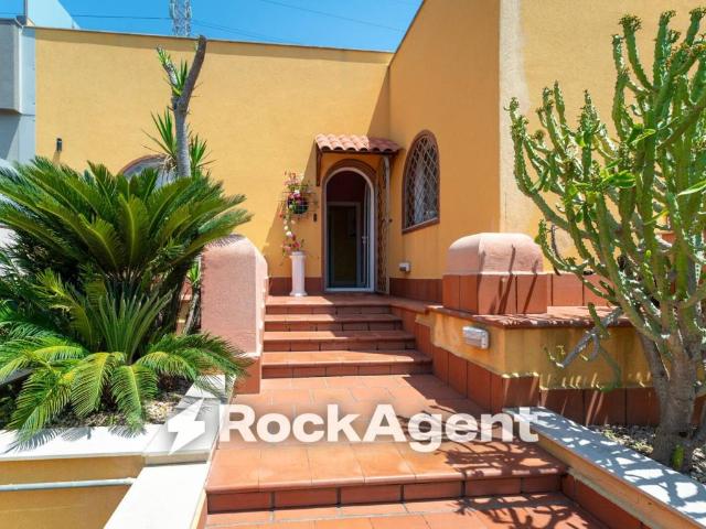 Villa in vendita a Aci Catena CT