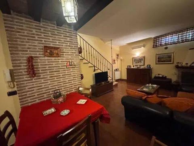 Villa in vendita a Aci Catena CT