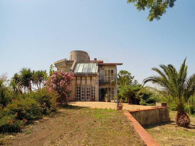 Villa in vendita a Aci Sant'Antonio CT