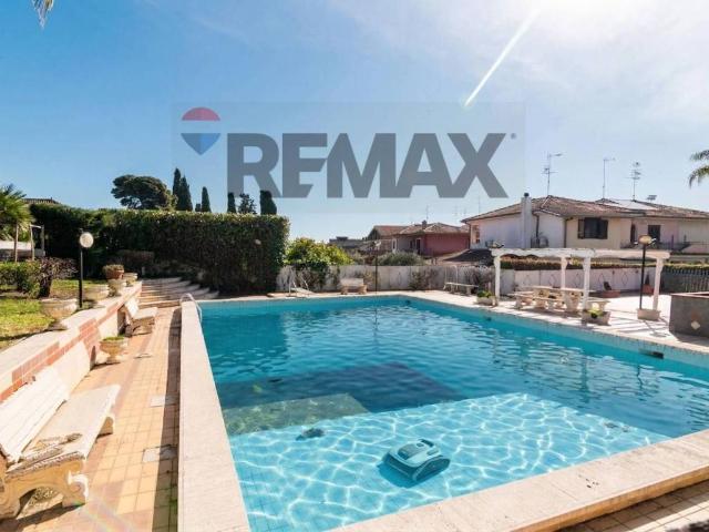 Villa in vendita a Aci Sant'Antonio CT