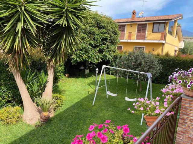 Villa in vendita a Aci Sant'Antonio CT