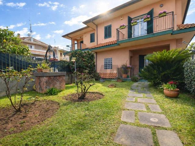 Villa in vendita a Aci Sant'Antonio CT
