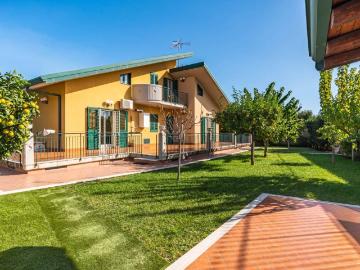 Villa in vendita a Acireale CT