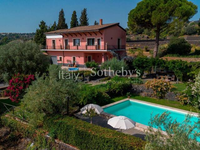 Villa in vendita a Acireale CT