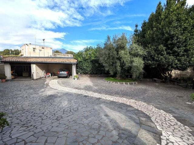 Villa in vendita a Acireale CT