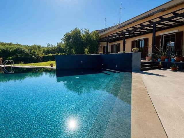 Villa in vendita a Acireale CT