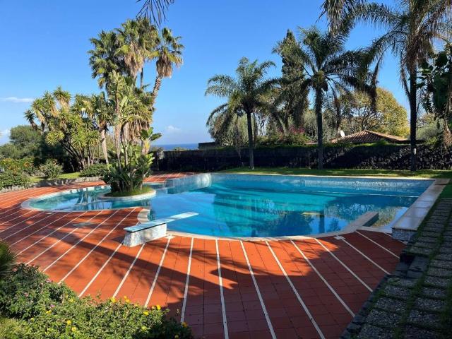Villa in vendita a Acireale CT