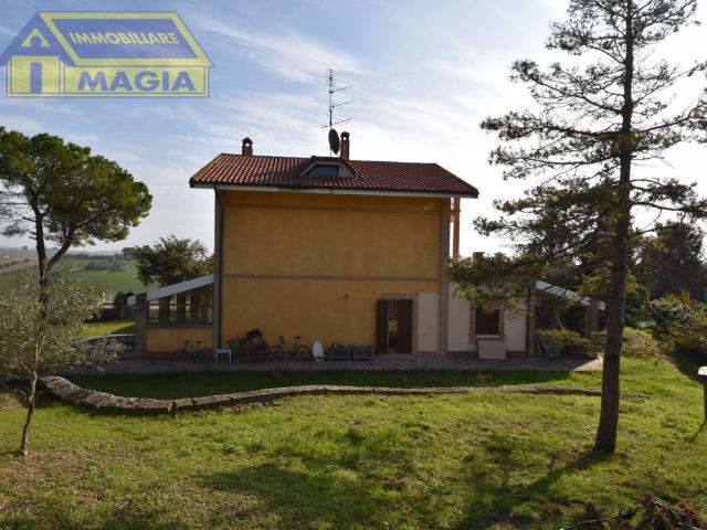 Villa in vendita a Acquaviva Picena AP