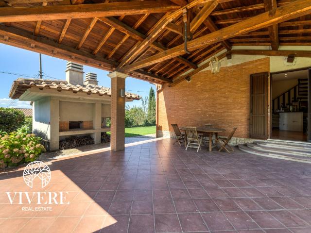 Villa in vendita a Acquasparta, Castel del Monte