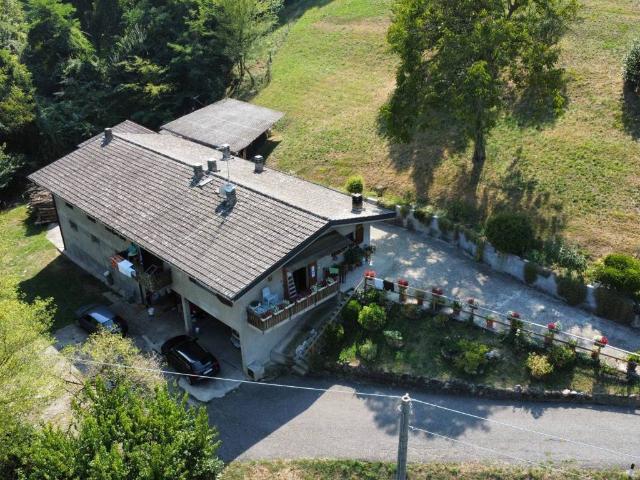 Villa in vendita a Adrara San Martino BG