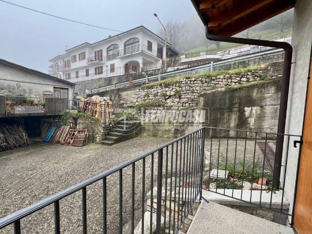Villa in vendita a Adrara San Rocco BG