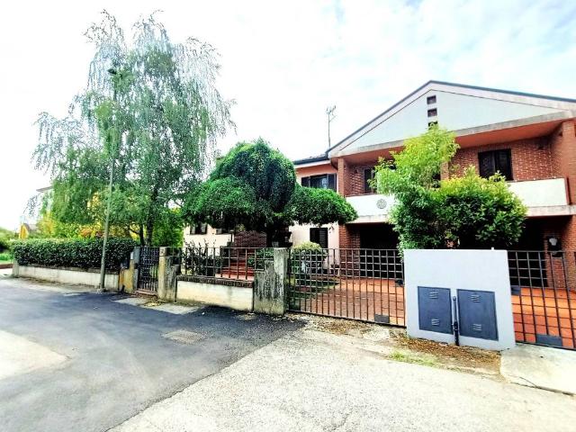 Villa in vendita a Adria RO