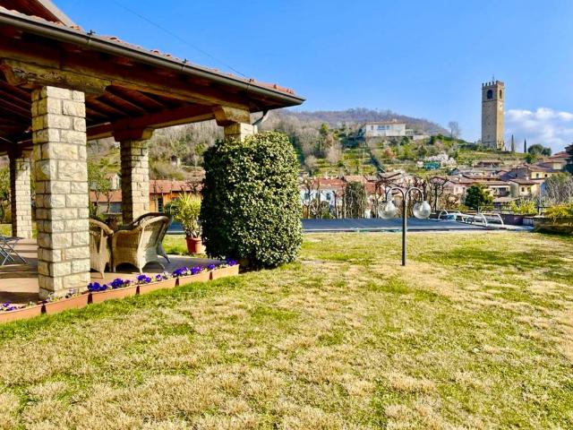Villa in vendita a Adro BS