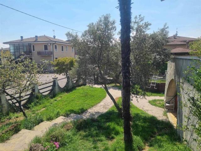 Villa in vendita a Agazzano PC