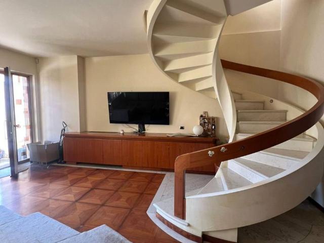 Villa in vendita a Agliana PT